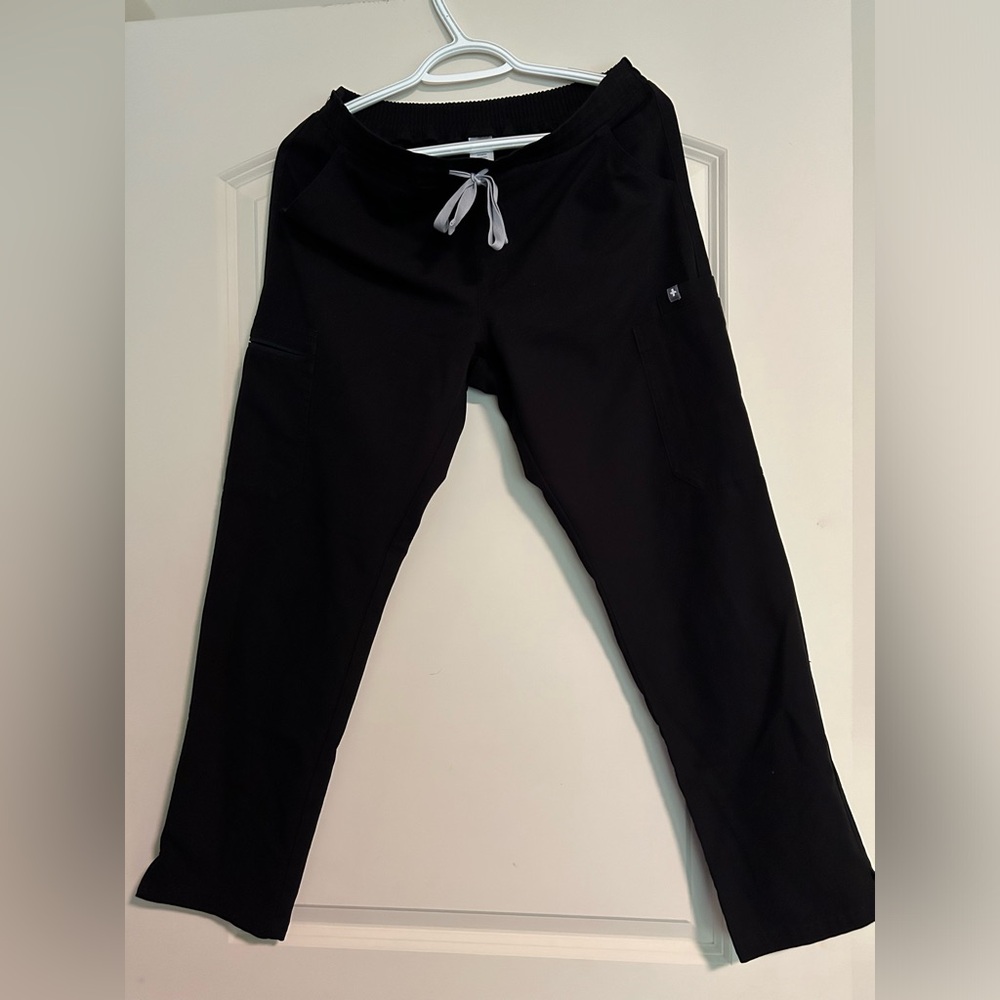 FIGS Yola Skinny Scrub Pants TW2000P Black